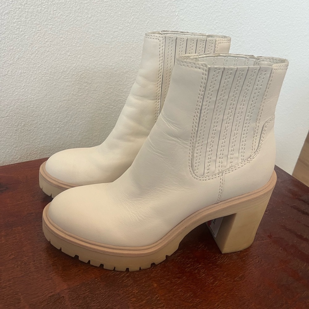 Dolce Vita Caster H2O Waterproof Block Heel Bootie Ivory Boho Festival Size 7